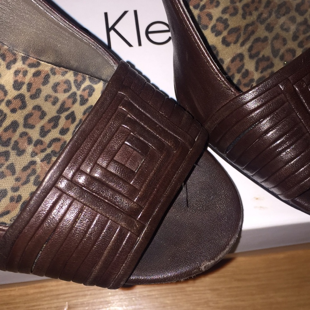 Detailed peep toe - Picture 2 of 2